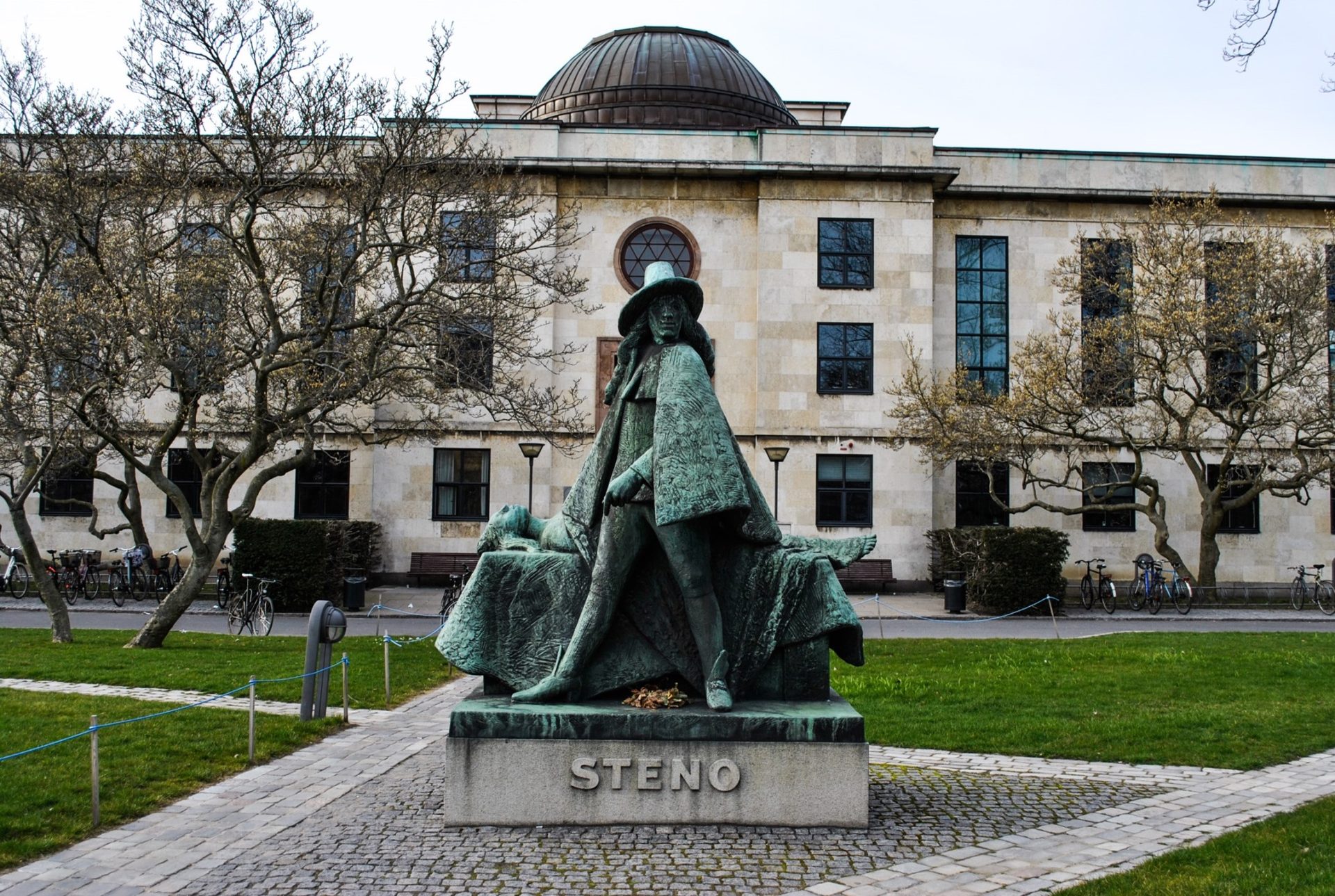 Niels Stensen's monument, Copenhagen (by Virginia Gregorio) - 01.jpg